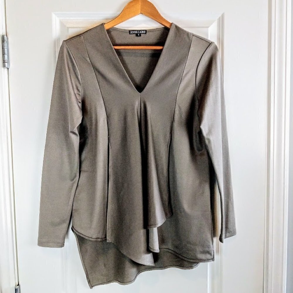 A'nue Ligne Taupe V-Neck Long Sleeve Asymmetrical Top
